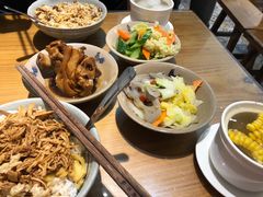 -红猪卤肉饭(大西洋美食城店)
