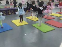 -Isee灰姑娘国际儿童艺术中心(BHGMall店)