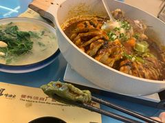 -刘姐啤酒鱼民族演艺餐厅(西街总店)