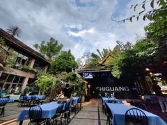 -拾光音乐餐酒吧(告庄星光夜市店)