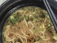 -花溪巷牛肉粉(泉城路店)