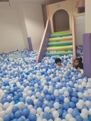 -孩子王童乐园(西安万象城店)