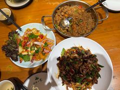 -老滇山寨•云南特色菜•地方菜•民族风情歌舞表演(金碧店)