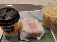 -麦当劳(轻轨曹杨路店)