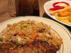 -玛格萝妮比萨屋(陆家浜路店)
