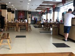 大堂-白家高记肥肠粉(总店)