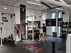 -汗水空间私教健身连锁(SM广场店)