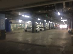 -新荟城购物中心-停车场