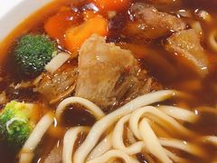 金牌半筋半肉面-康师傅私房牛肉面(北京南站店)