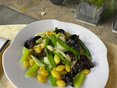 -强记湛江鸡饭店·二十七年老字号(拱北店)