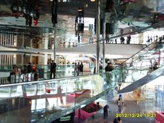 -香港ELEMENTS圆方