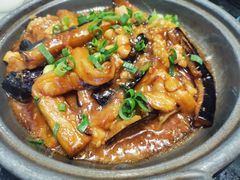 咸鱼鸡粒冰川茄子煲-新兴·金羊座·粤菜点心(乐峰店)