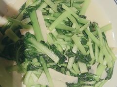 -八府香鸭·啫啫煲(华山路店)