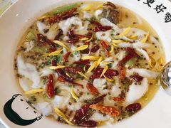 -江渔儿酸菜鱼(港湾1号店)