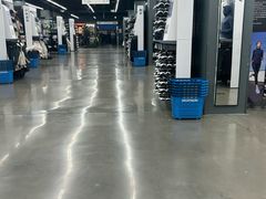 -迪卡侬(西华店)