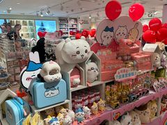 -名创优品(北京新中关购物中心地铁层店)
