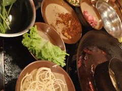 -渝井巷重庆老火锅(沈阳吉祥店)