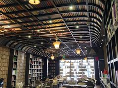 -钟书阁(松江泰晤士小镇店)