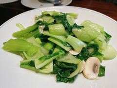 青菜炒蘑菇-大牌大·传统杭帮菜(湖滨店)
