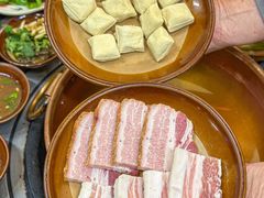 -阿山卓·野生菌火锅·纳西火塘烤肉