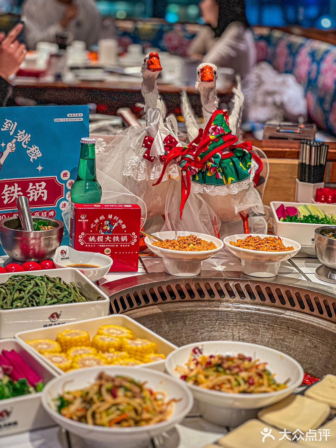 姚稷大铁锅，围炉吃鲜鹅主打一个热闹