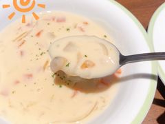 奶油海鲜浓汤-萨莉亚意式餐厅(杭州西溪龙湖天街店)