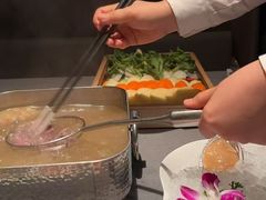 -左庭右院鲜牛肉火锅黑金店(陆家嘴中心店)