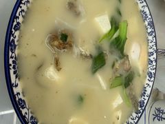 -邱芳粉店(迎宾大道旗舰店)