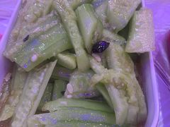姥姥拍黄瓜-金陵暴走小龙虾·迷踪蟹(凯德MALL店)