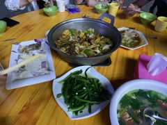 -亚黑亚炕锅农家美食(清水河店)