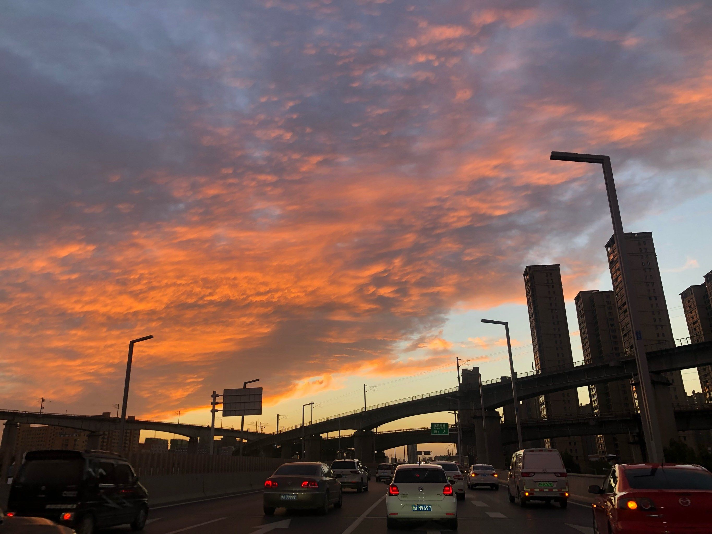 郑州的晚霞也有很美的时候