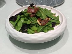 -海派美食·家宴海鲜青岛菜·石锅鲽鱼头(东方城店)