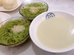 -李与白包子铺(桐梓林店)