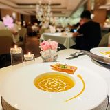 纪念日首选餐厅，在奥膳房空中观景餐厅里享受米其林美味