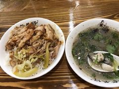 猪脚饭配汤-老羊仔猪脚饭(澄城独一店)