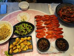 -肥肥虾庄·金牌油焖大虾(汉口城市广场店)