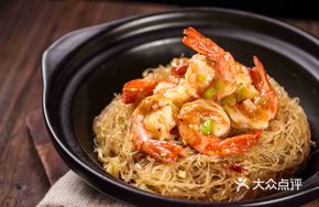 Golden Garlic Sea Shrimp and Vermicelli Stew