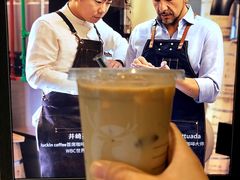 拿铁-瑞幸咖啡(118广场店)