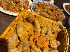 -爆炸头阿姨小四川正宗川味小吃(无任何分店)