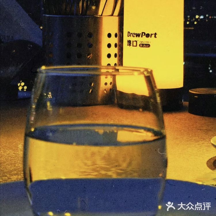 超绝氛围感西餐吧🍴埠口精酿的微醺时刻🥂