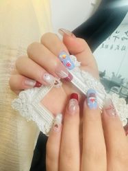 -芊屿芊浔美甲