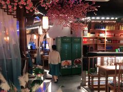 大堂-荷塘秋月·本帮江浙菜(国权路店)