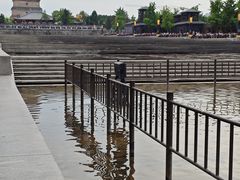 -西安大雁塔科技大学地铁站亚朵酒店