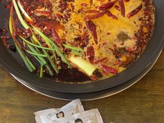 -黄潇洒老火锅(九眼桥宏济巷店)