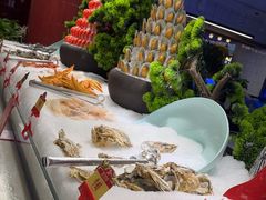 -四囍码头海鲜烧烤自助火锅(外滩南京东路悦荟广场店)
