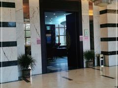 -金孔雀温泉旅游度假村