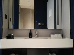 -广州琶洲会展广州塔地铁站轻居酒店