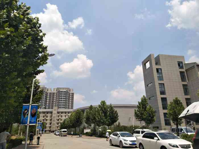 千里香馄饨王(新河大店)-"位置,在大骨汤冒菜对面忽然想吃混沌就来.