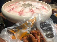 -老牌坊云南鱼豆花火锅(嵩山店)