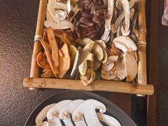 -菌自由丨野生菌火锅特色庭院餐厅(丽江古城店)